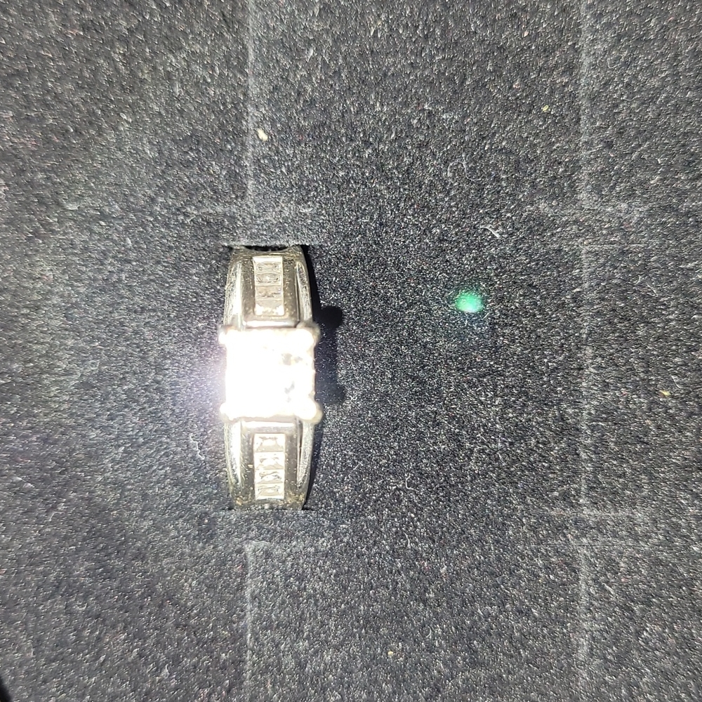 14k ring - Picture 2 of 4